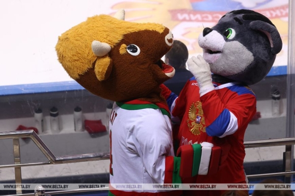 Команда "Беларусь 21" уступила молодежной сборной России на хоккейном Кубке Будущего Команда "Беларусь 21" уступила молодежной сборной России на хоккейном Кубке Будущего