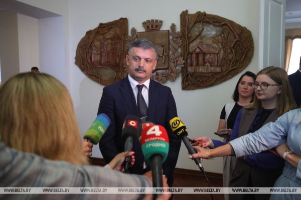 Министерства спорта Беларуси и России подписали три соглашения о сотрудничестве Министерства спорта Беларуси и России подписали три соглашения о сотрудничестве