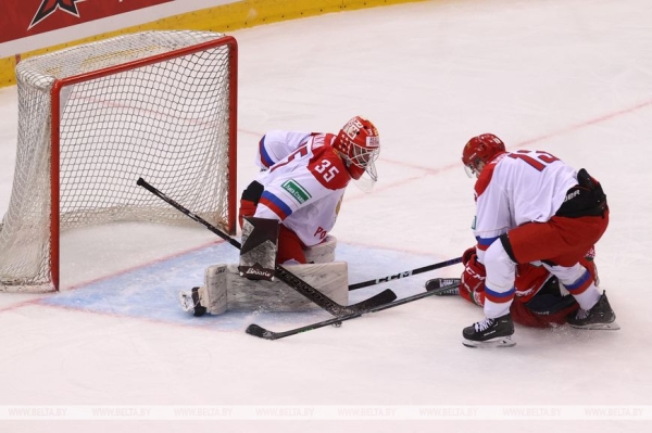 Команда "Беларусь 21" уступила молодежной сборной России на хоккейном Кубке Будущего Команда "Беларусь 21" уступила молодежной сборной России на хоккейном Кубке Будущего