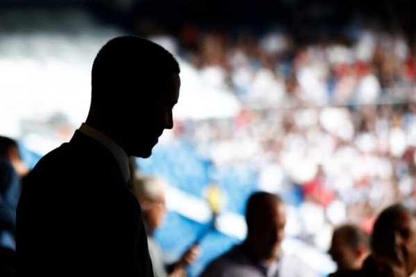 Бро Абрахама, Менди и других звезд оказался кибермошенником. Чуть не увел 100 млн у клуба АПЛ Бро Абрахама, Менди и других звезд оказался кибермошенником. Чуть не увел 100 млн у клуба АПЛ