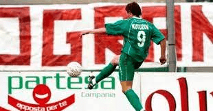 Дважды доводил до истерики, троллил за отсутствие ударов и бесконечно молчал c сигаретой в зубах. Как Кутузов и Земан пересеклись в «Авеллино»