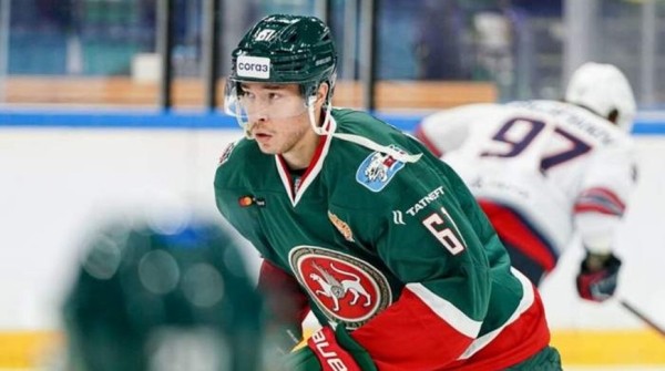 Хоккеист Ринат Валиев перешел в минское "Динамо" из "Ак Барса" Хоккеист Ринат Валиев перешел в минское "Динамо" из "Ак Барса"