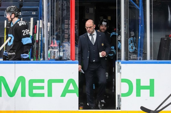 Праздник нужен любой ценой, засилье легионеров – паника Вудкрофта и не только его. Бывший топ-менеджер «Динамо» – о политике клуба и ошибке будущего сенатора Праздник нужен любой ценой, засилье легионеров – паника Вудкрофта и не только его. Бывший топ-менеджер «Динамо» – о политике клуба и ошибке будущего сенатора