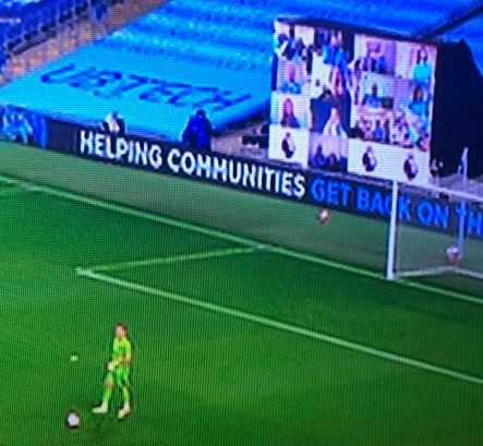 Английский комментатор случайно назвал стадион «Сити» «Пустохадом». Эта шутка очень задевает клуб – и веселит соперников Английский комментатор случайно назвал стадион «Сити» «Пустохадом». Эта шутка очень задевает клуб – и веселит соперников