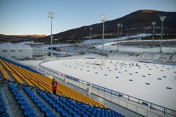 Как выглядят арены Олимпиады-2022? Трасса в ущелье, трамплин на крыше сталелитейного завода, дворец из фильма «Форрест Гамп» Как выглядят арены Олимпиады-2022? Трасса в ущелье, трамплин на крыше сталелитейного завода, дворец из фильма «Форрест Гамп»