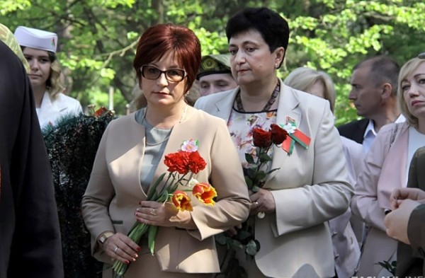 «Ислочь» делала добро для детей, а пиарились на этом зашкварные чиновницы: одну хотели отозвать, другая уверяла в победе Лукашенко «Ислочь» делала добро для детей, а пиарились на этом зашкварные чиновницы: одну хотели отозвать, другая уверяла в победе Лукашенко