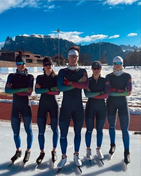 Мало кто знает, как будут выглядеть беларусы на аренах Пекина – свои комбинезоны показали только конькобежцы