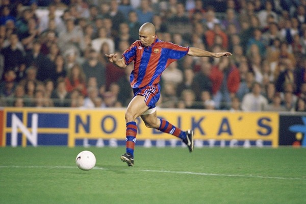 «Роналдо не хотел менять клуб». Политика и агенты погубили «Барсу» Бобби Робсона «Роналдо не хотел менять клуб». Политика и агенты погубили «Барсу» Бобби Робсона