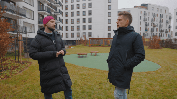 Рыдал в Стамбуле, тихари за границей, готов убить за кофе в Минске. Друг Ивулина и лучший интервьер Беларуси рассказал Дудю о вынужденной эмиграции