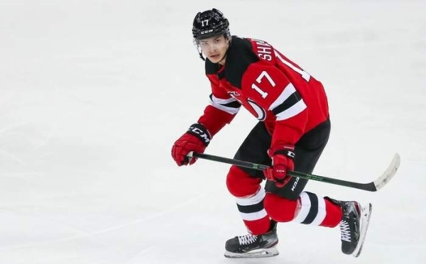 Хоккей.  Егор Шарангович провел матч, в котором "Нью-Джерси" в гостях проиграл "Тампе"
 