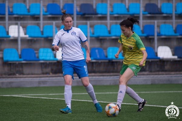 Если футболисты из чемпионата Беларуси уезжают непонятно куда, то футболистки &ndash; в Испанию, Италию, Турцию (трансферы звучат ну очень мощно)