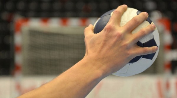 Российские гандболисты победили литовцев на старте ЧЕ Российские гандболисты победили литовцев на старте ЧЕ