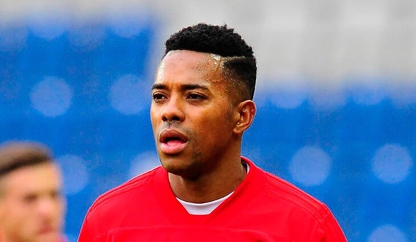 Робиньо называли новым Пеле. Теперь он приговорен к 9 годам тюрьмы за изнасилование Робиньо называли новым Пеле. Теперь он приговорен к 9 годам тюрьмы за изнасилование