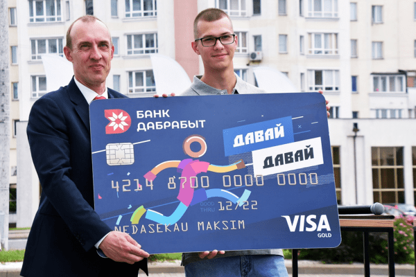 Не запариваются над выгодой от контрактов, делают откровенные фото и дарят солидные премии лучшим. Кто и как спонсирует беларусские федерации? Исследование Академии BSSF