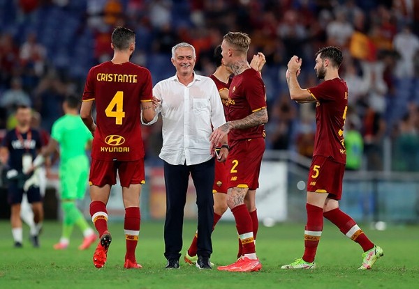 Какие команды самые зрелищные в Европе? В топе внезапно «МЮ» и «Рома» Жозе, а еще много Бундеслиги Какие команды самые зрелищные в Европе? В топе внезапно «МЮ» и «Рома» Жозе, а еще много Бундеслиги