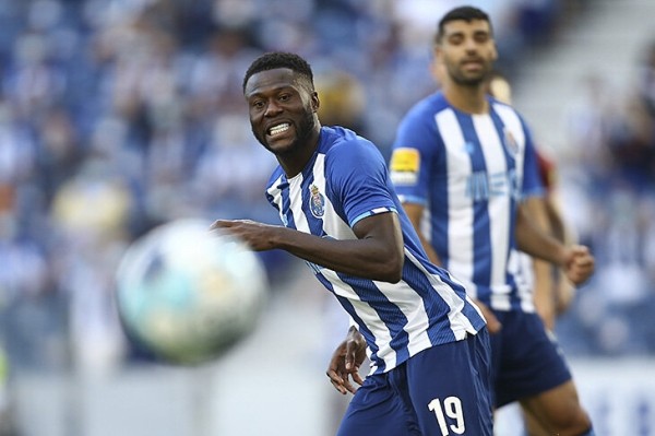 У защитника «Порту» четыре версии года рождения. Подставили друзья, клубы из Конго и местная федерация