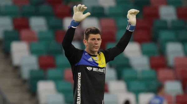 Вратарь футбольной сборной Беларуси Антон Чичкан перешел из БАТЭ в "Уфу" Вратарь футбольной сборной Беларуси Антон Чичкан перешел из БАТЭ в "Уфу"