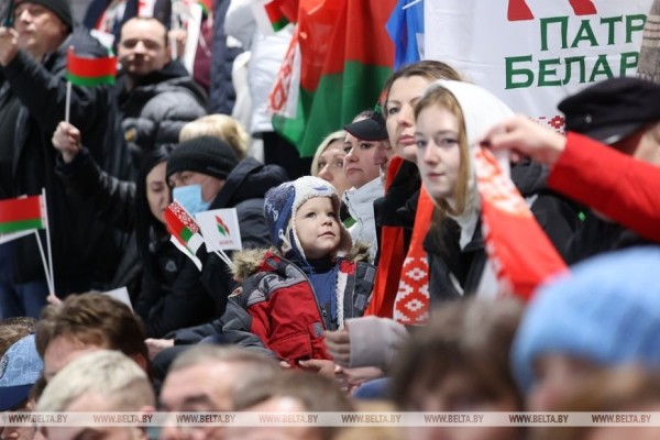 Хоккейная команда Президента победила сборную Могилевской области в матче любительского турнира