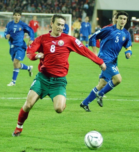 Футбол.  27 января 1973 года родился Валентин Белькевич, художник на футбольном поле
 