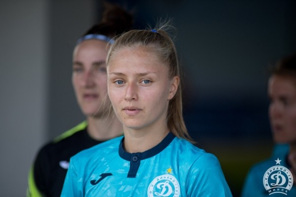 Если футболисты из чемпионата Беларуси уезжают непонятно куда, то футболистки &ndash; в Испанию, Италию, Турцию (трансферы звучат ну очень мощно)