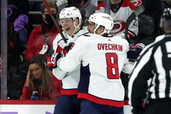 Хоккей.  Алексей Протас: у нас в Беларуси каждый ребенок знает Овечкина. Но когда я рос, то больше смотрел на Малкина
 