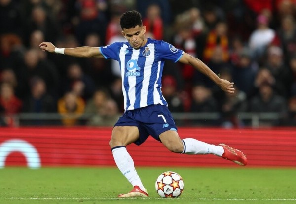 «Ньюкасл» пытается купить почти всех – и почти все из них отказывают. Это очень длинный список «Ньюкасл» пытается купить почти всех – и почти все из них отказывают. Это очень длинный список