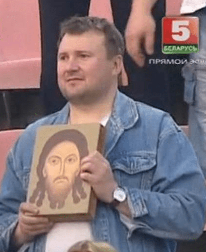 Серьезная заявка на титул-2022 для «Динамо»: священник освятил стадион в Минске. У белфутбола уже есть такой опыт – и высшие силы не подводили