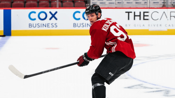 Хоккей.  Владислав Колячонок продлил результативную серию в АХЛ до шести матчей
 