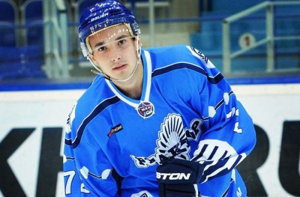 Хоккей. В Казани убит экс-игрок "Бреста" и "Барановичей"
Хоккей. В Казани убит экс-игрок "Бреста" и "Барановичей"