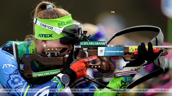 Динара Алимбекова стала второй в масс-старте этапа Кубка мира по биатлону