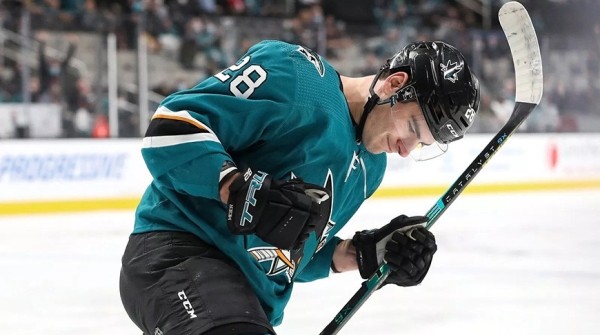 Тимо Майер забросил пять шайб в матче НХЛ