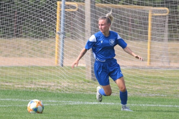 Если футболисты из чемпионата Беларуси уезжают непонятно куда, то футболистки &ndash; в Испанию, Италию, Турцию (трансферы звучат ну очень мощно)