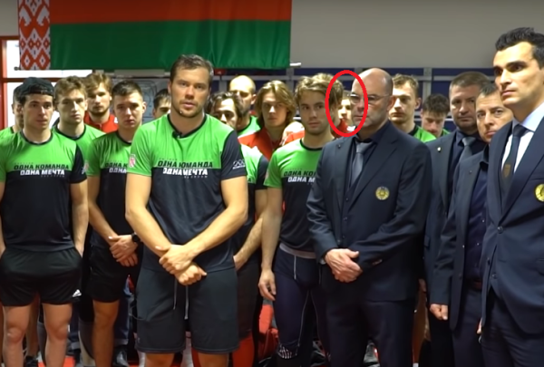 Новый самый молодой беларус в НХЛ – это дебют за «Динамо» в 17, неплохие деньги для школы Баскова, страшная травма на скамейке и та самая съемка для Лукашенко