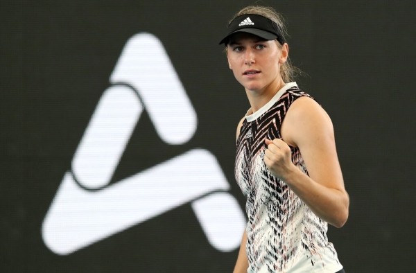 Соболенко целила на большие победы в 2022-м, но пока только влетает явным аутсайдерам при ужасной подаче &ndash; дошло до закрытия комментов в Instagram