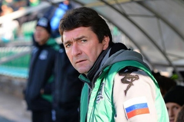 Футбол.  Юрий Дроздов: после 1:8 в Питере тучи над тренерским штабом минского "Динамо" сгустились. Но сезон нам дали доработать
 