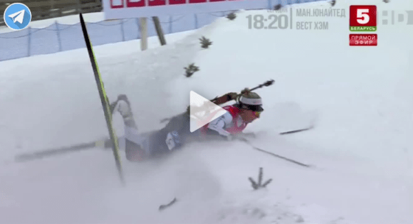 Беларус завалился на коварном спуске (пришлось собирать лыжи в кювете) – из-за этого поворота Алимбекова могла отказаться от первого номера в масс-старте Беларус завалился на коварном спуске (пришлось собирать лыжи в кювете) – из-за этого поворота Алимбекова могла отказаться от первого номера в масс-старте