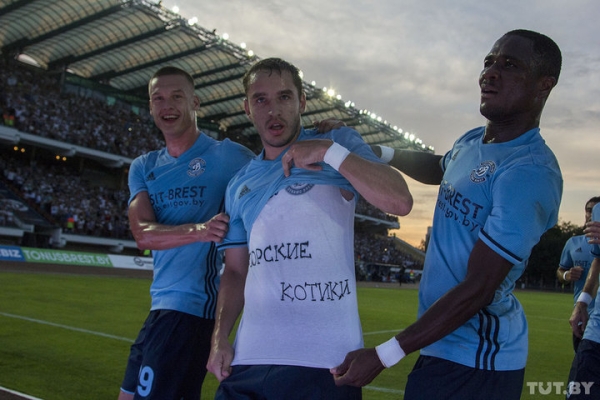 4 года Савицкого в Бресте: чуть не снял «Динамо» с чемпионата, получал больше Милевского в 1,5 раза и вообще был «котиком» (морским и ленивым) 4 года Савицкого в Бресте: чуть не снял «Динамо» с чемпионата, получал больше Милевского в 1,5 раза и вообще был «котиком» (морским и ленивым)