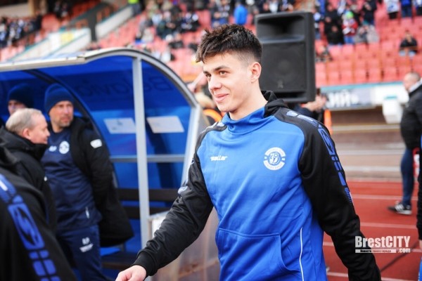 8 беларусов, которые вот-вот могут уехать за границу. Кажется, свой чемпионат совсем уже не секси