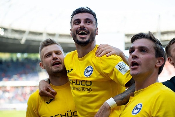 В 20 он раздавал листовки (иногда подменяла мама), в 25 был забракован брестским &laquo;Динамо&raquo;, а в 29 стал лучшим латералем Лиги 1 🤯