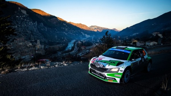 Не старэюць душой ветэраны! Себасцьен Лёб пастаянную кар’еру скончыў, але на ралі Монтэ-Карла ўчора перамог