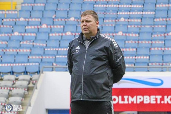 Футбол.  Александр Седнев продолжит тренировать "Ордабасы"
 