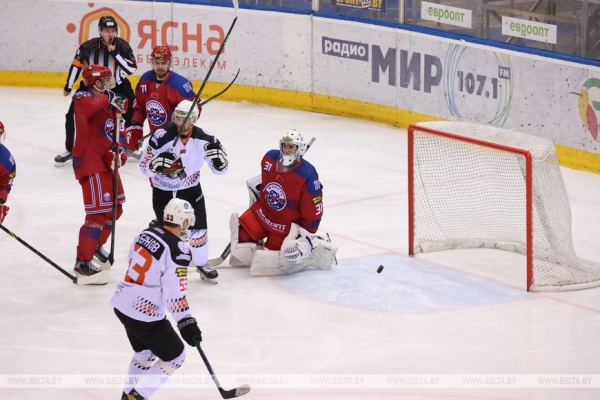 ФОТОФАКТ: "Шахтер" обыграл "Юность" в матче экстралиги