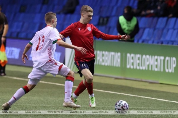 ФОТОФАКТ: Юношеский футбольный турнир "Кубок развития" проходит в Минске ФОТОФАКТ: Юношеский футбольный турнир "Кубок развития" проходит в Минске