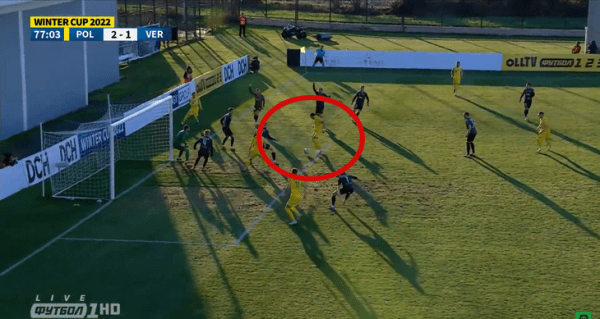 Чемпион мира в боксе Усик дебютировал в украинском футболе: мог забить первым касанием, и даже разогнал опасную атаку Чемпион мира в боксе Усик дебютировал в украинском футболе: мог забить первым касанием, и даже разогнал опасную атаку