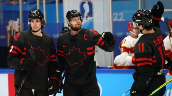 Канадские хоккеисты стали последними четвертьфиналистами олимпийского турнира Канадские хоккеисты стали последними четвертьфиналистами олимпийского турнира
