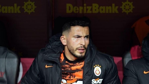 Футболист &laquo;Галатасарая&raquo; чуть не ослеп из-за фейерверка и перенес 11 операций на глазах. И теперь вернулся на поле!&nbsp;