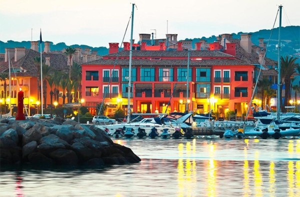 Месси купил новый отель – и сразу уволил весь персонал. Город сильно обиделся, но так Лео строит гостиничную империю Месси купил новый отель – и сразу уволил весь персонал. Город сильно обиделся, но так Лео строит гостиничную империю