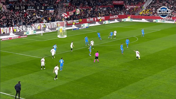 Что творится с «Атлетико»? У Облака провальный сезон, голов Суареса больше не хватает, а за спиной Симеоне плетут интриги