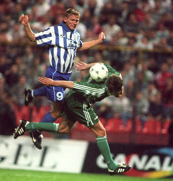 Игрок «МЮ» из великого финала ЛЧ-1999 много лет страдал от травмы колена, а теперь наслаждается работой в пиццерии