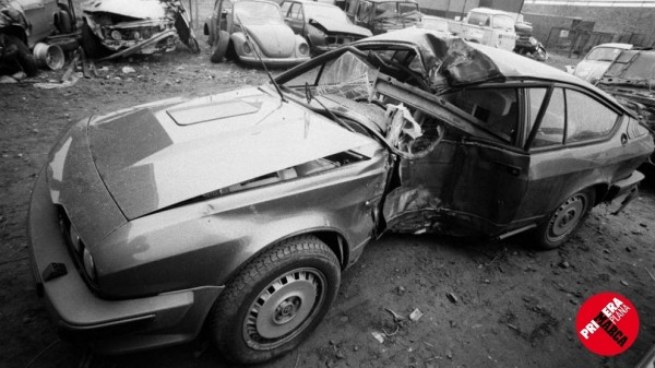 Столичное «Динамо» обожал министр – и клуб перестал проигрывать. Дело было в ГДР – гарант гегемонии отвечал за пытки и убийства неугодных, а потерял все за месяц Столичное «Динамо» обожал министр – и клуб перестал проигрывать. Дело было в ГДР – гарант гегемонии отвечал за пытки и убийства неугодных, а потерял все за месяц